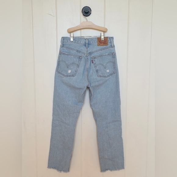 Levis 501 Original Cropped And Distressed Jeans 25x26 - Picture 2 of 8